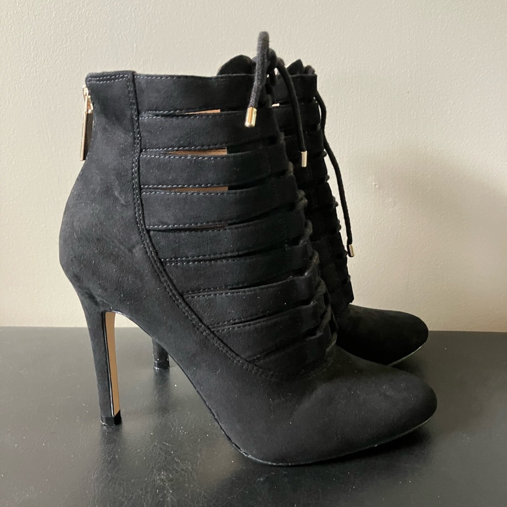 BCBG Black Heeled Boots Elegant Design